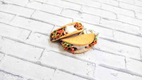 Taco polymer clay food keychain, Miniature food accessory, Desk decor - Image 4