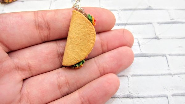 Taco polymer clay food keychain, Miniature food accessory, Desk decor - Image 5