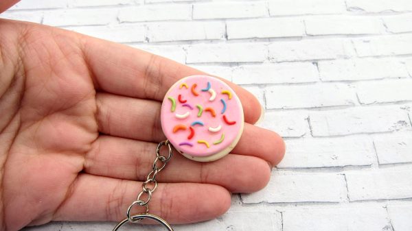 Lofthouse Cookie Keychain, Polymer clay food miniature, food dessert accessory, desk decor - Image 4